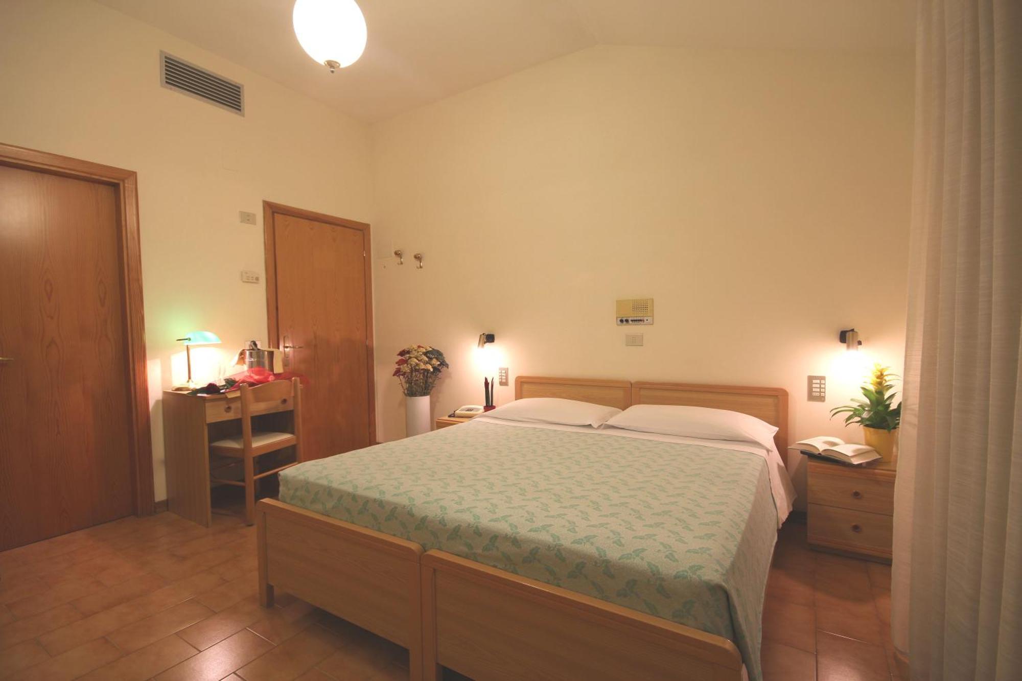 Hotel Villa Luca Chianciano Terme Pokoj fotografie